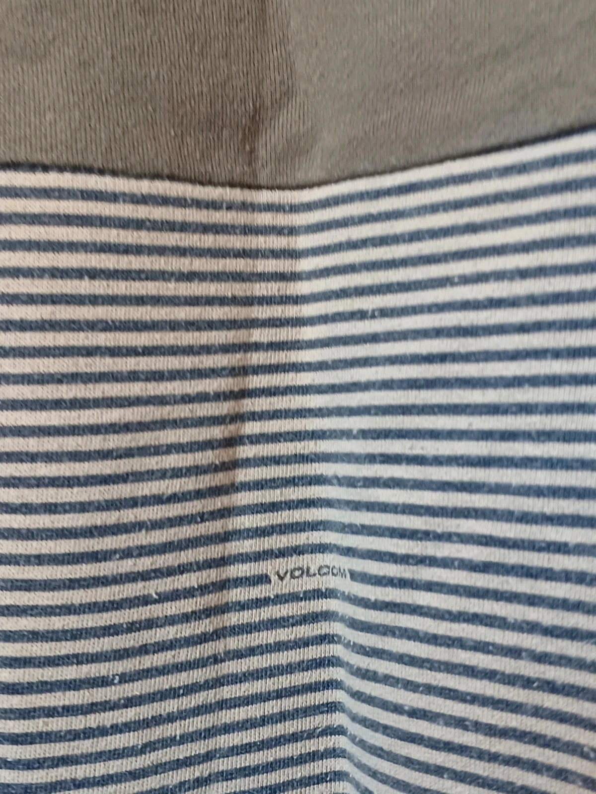 Sudadera con capucha caqui de Volcom para niños de 8 años – photo 5